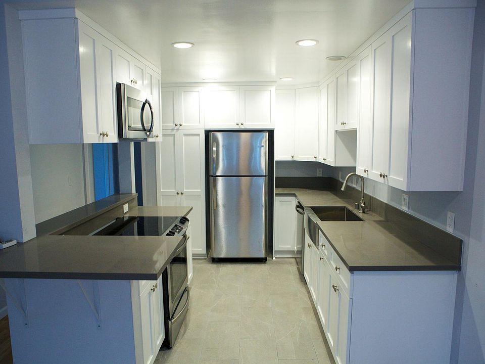 2nd image of 1000 Highland Ave APT 6