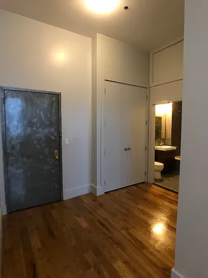 Rented by City Vista Inc | media 28