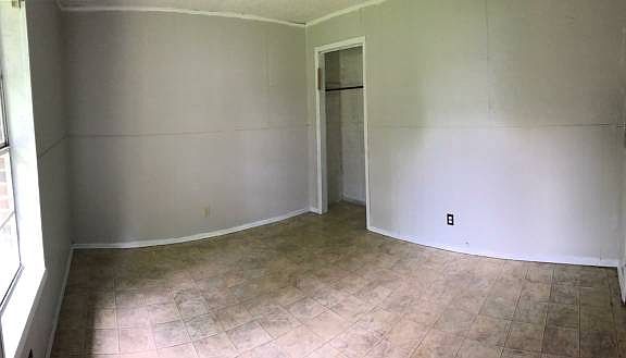 3rd image of 103 Peach St APT E