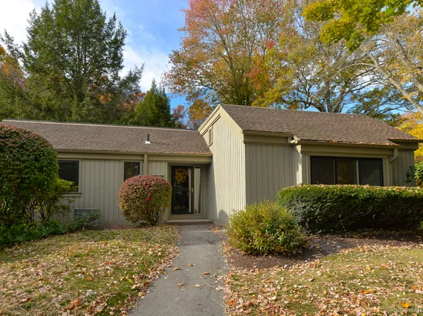 395 Heritage Village #B, Southbury, CT 06488