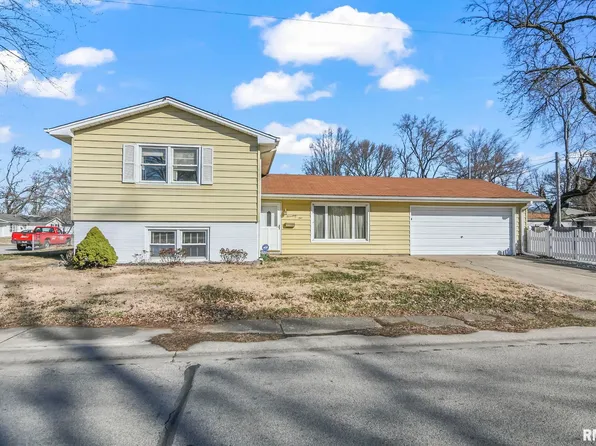 1701 Arcade Dr, Springfield, IL 62702