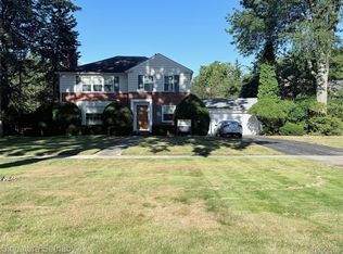 1265 Chesterfield Ave, Birmingham, MI 48009