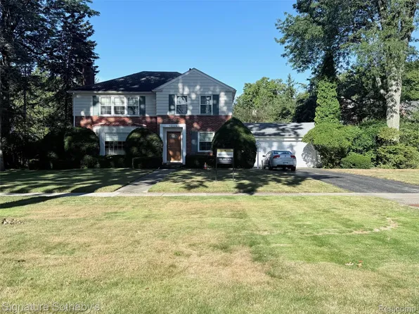 1265 Chesterfield Ave, Birmingham, MI 48009