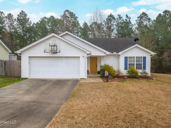 12049 Five Oaks Cir, Gulfport, MS 39503
