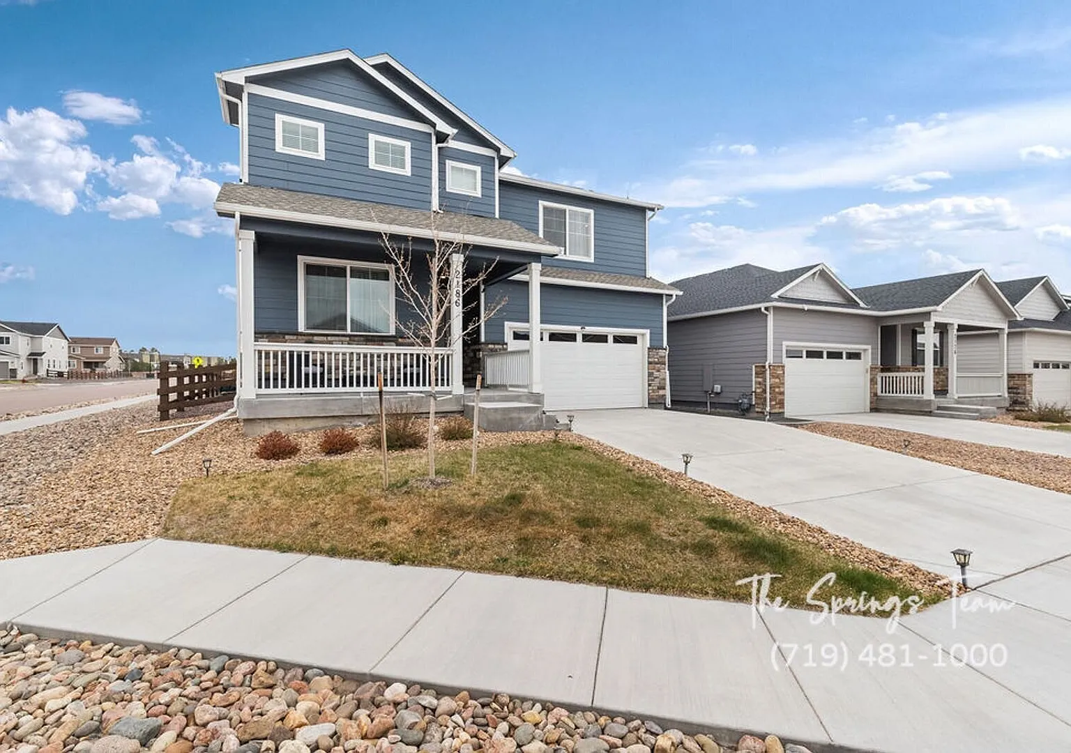 Spacious Corner Lot 5-Bedroom Home In Willow Springs Ranch — Photo 4