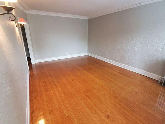 2nd image of 1216 W Lunt Ave APT 2