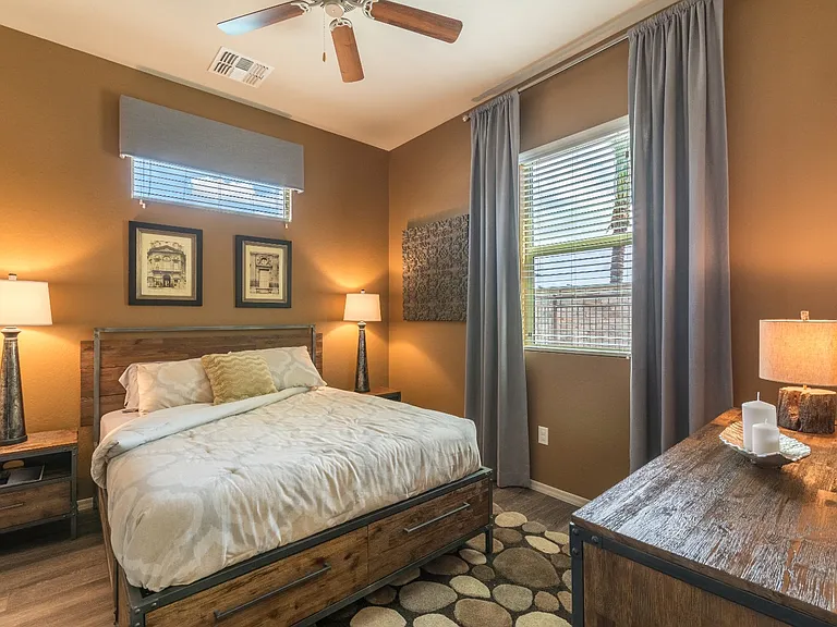 Bedroom (1 Bedroom)