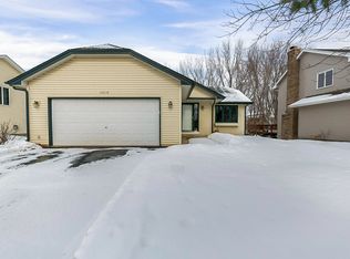 10676 Jackson Dr, Eden Prairie, MN 55347