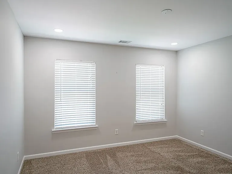 8 Woods Way — Photo 34