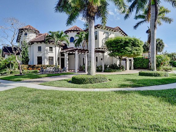 Home For Sale In Thornhill Estates