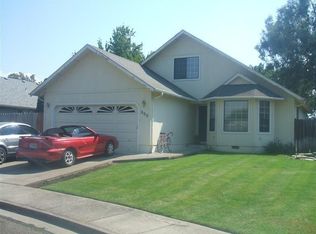 850 Juanita Way, Central Pt, OR 97502