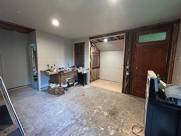Kitchen and breakfast nook