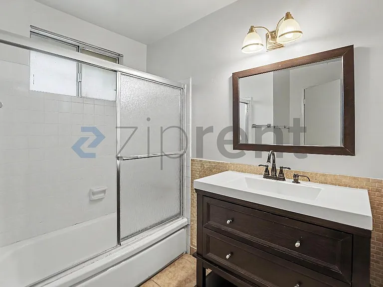 766 E Pillsbury St — Photo 20