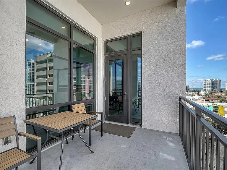 33 S Palm Ave #804 — Photo 20