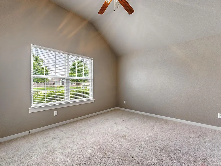 3757 Deerhurst St — Photo 14