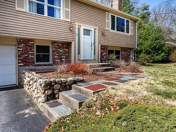 2nd image of 3 Carl Gardner Rd