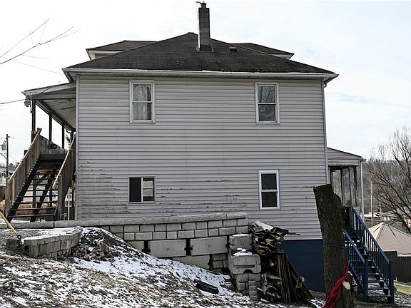 5th image of 27 1st St