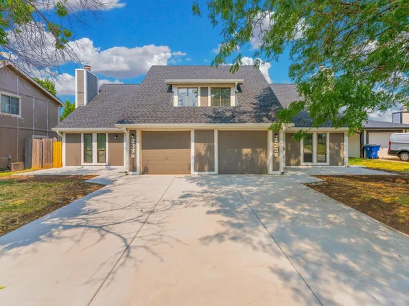 2336-2338 S White Oak Dr, Wichita, KS 67207