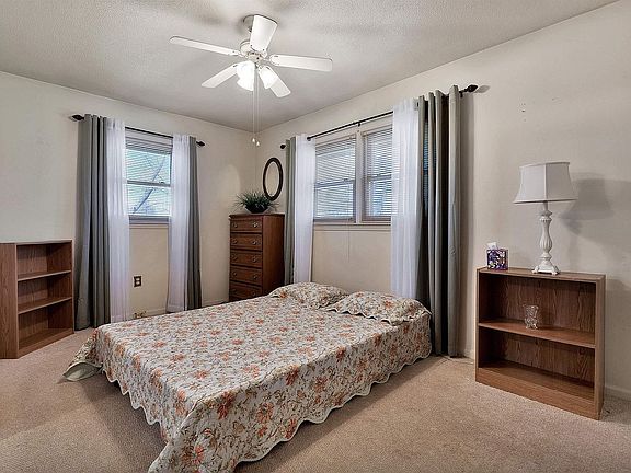 Private Furnished Queen Room