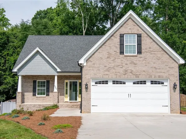 5360 Graycliff Ln, Clemmons, NC 27012