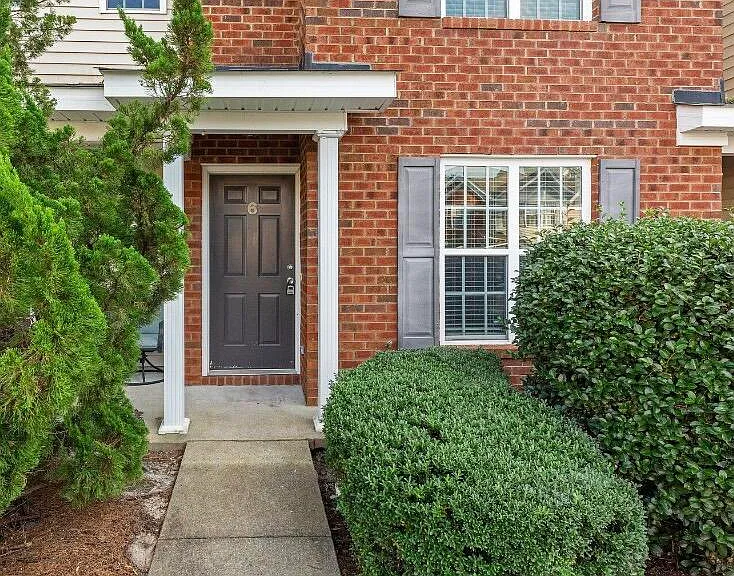 1300 Thomas Langston Rd #6 — Photo 3