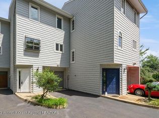 2 Ralph St, Highlands, NJ 07732