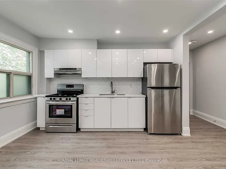 120 Vaughan Rd #20 — Photo 13