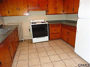 3rd image of 73 Ryckman Ave