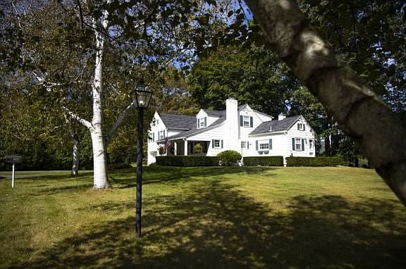 2nd image of 249 Meadow Ln
