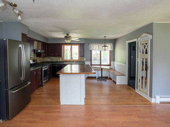 3rd image of 1710 Elmwood Pl
