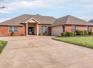 11199 Bear Dr, Farmington, AR 72730