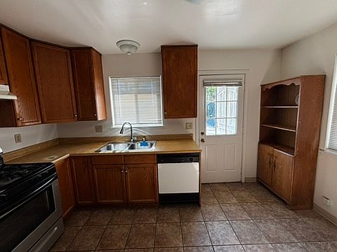 Kitchen + Entrance