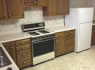 14 Center St, Natrona Heights, PA 15065