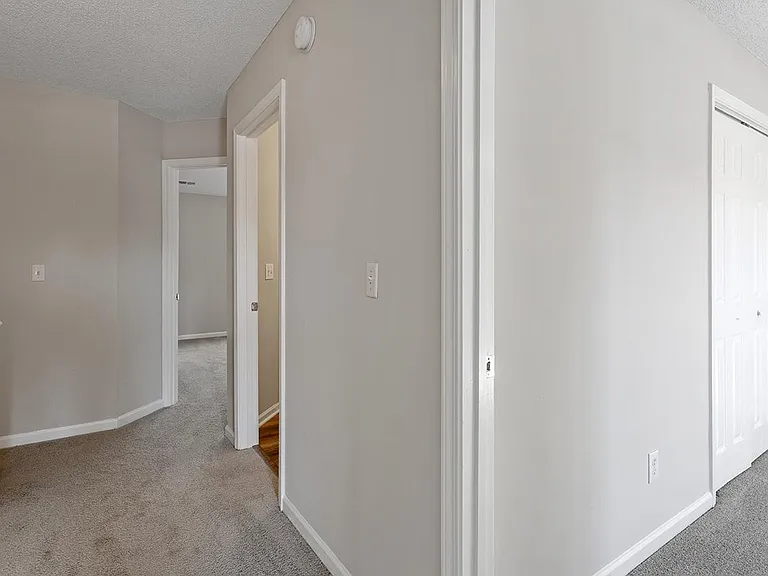 2839 Gross Ave — Photo 8
