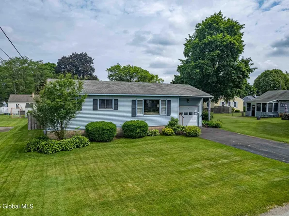 4 Halsey Place, Glens Falls, NY 12801