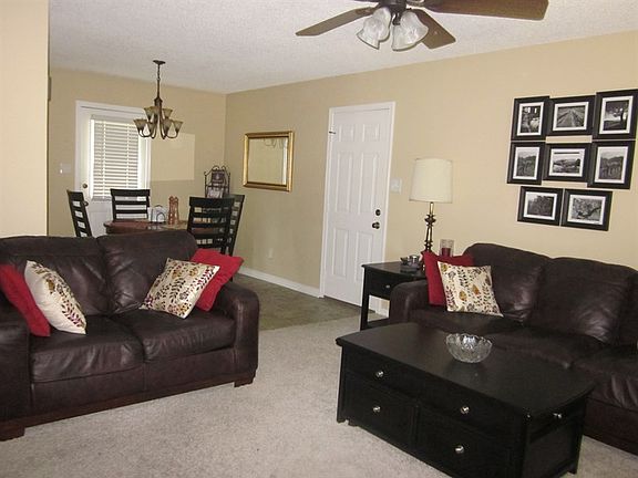 3rd image of 708 N Cumberland Ct
