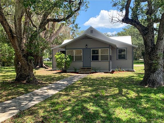 2nd image of 904 N Lee Ave