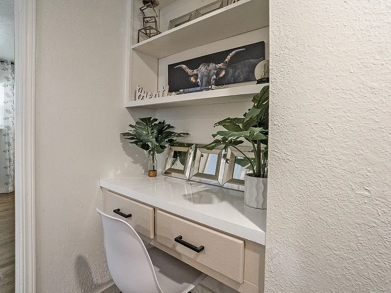 Unit Photo
