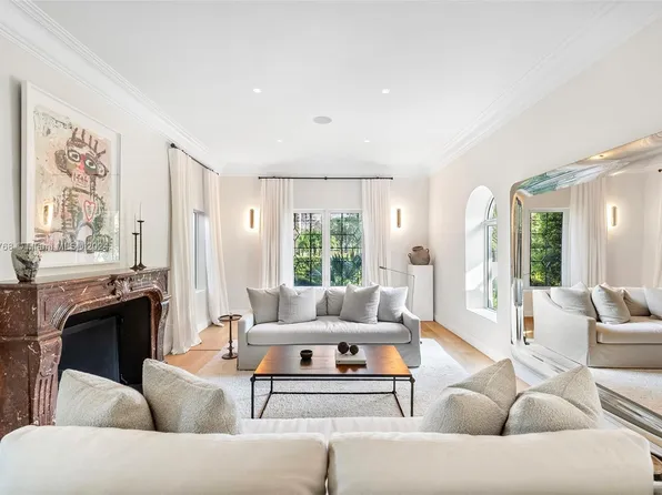 5572 Pine Tree Dr, Miami Beach, FL 33140