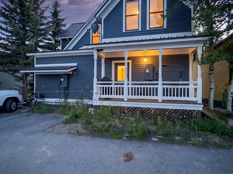 218 N French St — Photo 1