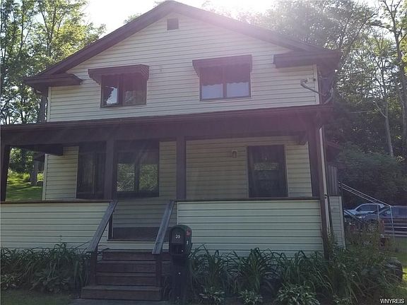 2nd image of 39 Parkway St