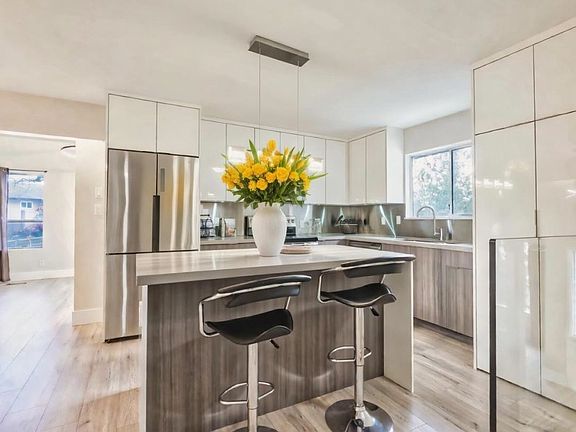 4th image of 8366 Arbour Pl