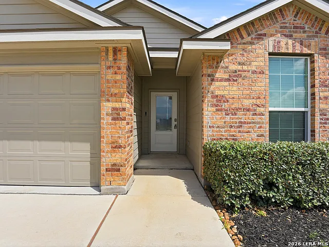 804 Red Riv — Photo 3