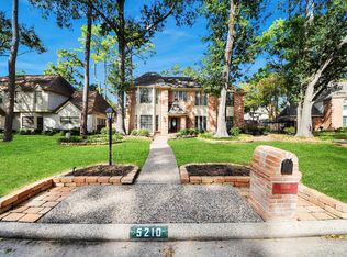 5210 Fountainbridge Ln, Houston, TX 77069