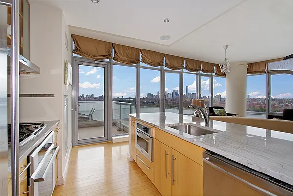 Sold by Corcoran | media 7