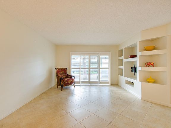 2nd image of 1602 Abaco Dr APT F1