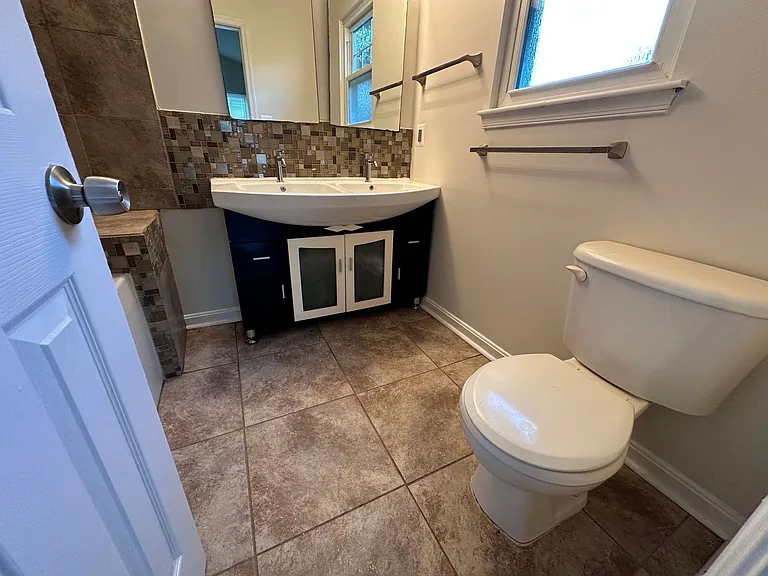 6913 Malachite Pl — Photo 22
