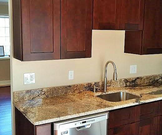 5th image of 231 Parkholme Cir