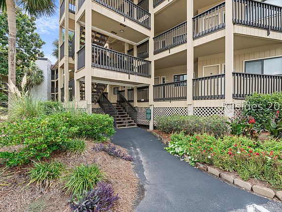 3rd image of 40 Folly Field Road UNIT B354