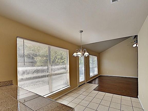 5th image of 5603 Thunderbird St APT B